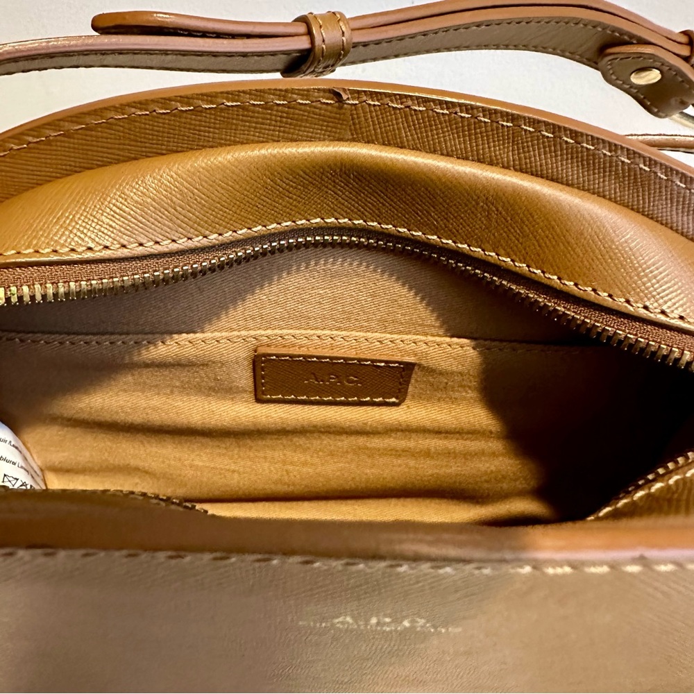 A.P.C. Sac Demi-Lune Saffiano Leather Crossbody Bag - Picture 6 of 8